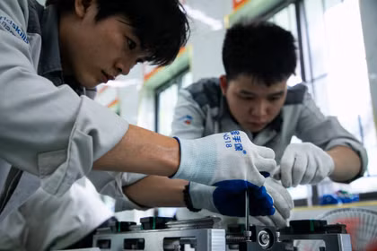 Đề xuất người có bằng đại học được học liên thông xuống cao đẳng, trung cấp: Bộ Giáo dục khẳng định 'không phải học ngược, mà là công nhận kết quả học tập'