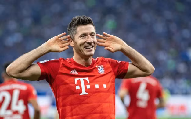 Nếu giữ vững phong độ, Lewandowski sẽ đạt danh hiệu Giày vàng Châu Âu đầu tiên của mình