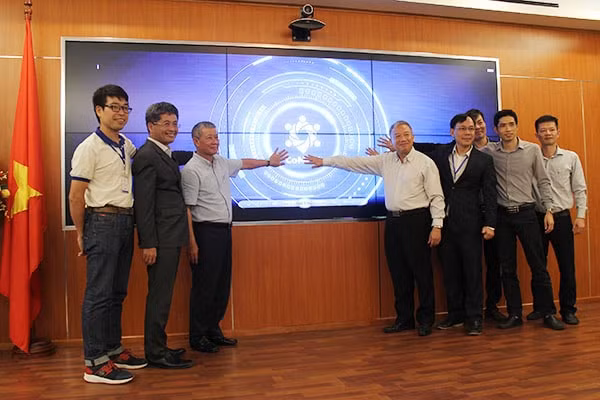 Các đại biểu tham dự lễ ra mắt giải pháp họp trực tuyến CoMeet( ảnh: internet)