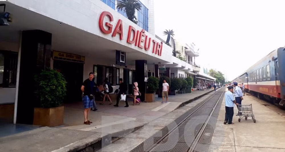 binh dinh mien phi ve tau cho du khach tp hcm ha noi da nang hinh 1