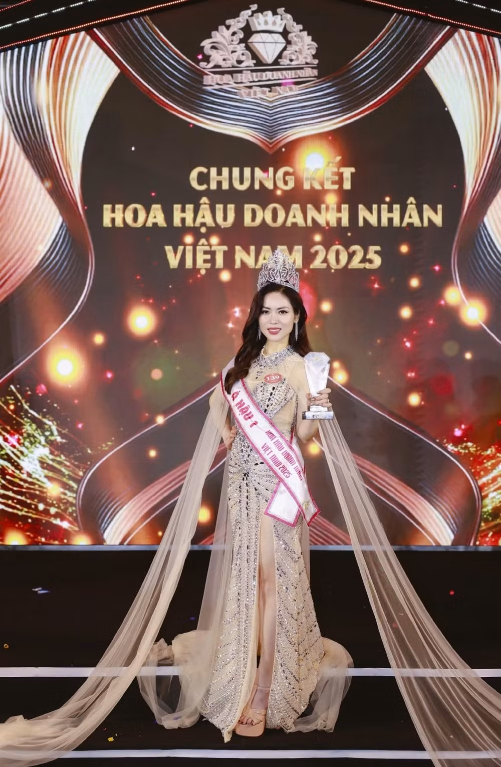 a hau thu huyen no luc het minh cho nhung du an thien nguyen hinh 4