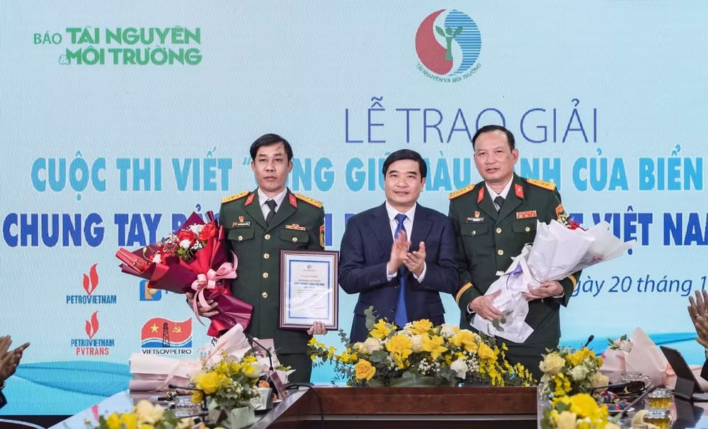 nha bao nguyen manh thang voi tac pham bao chi doc dao ve bao ve moi truong bien hinh 3