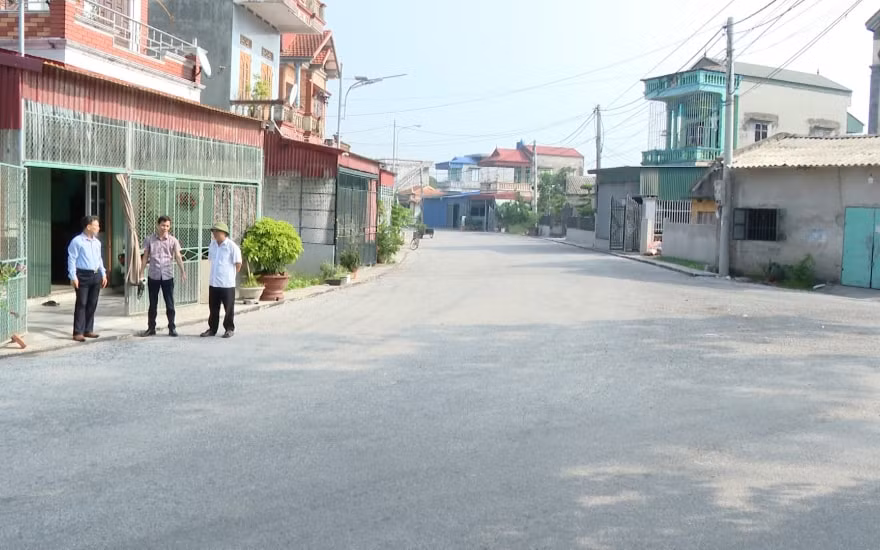 thai binh moi thau hon 125 ty tang cuong be tong nhua cho cac tuyen duong huyen quynh phu hinh 1