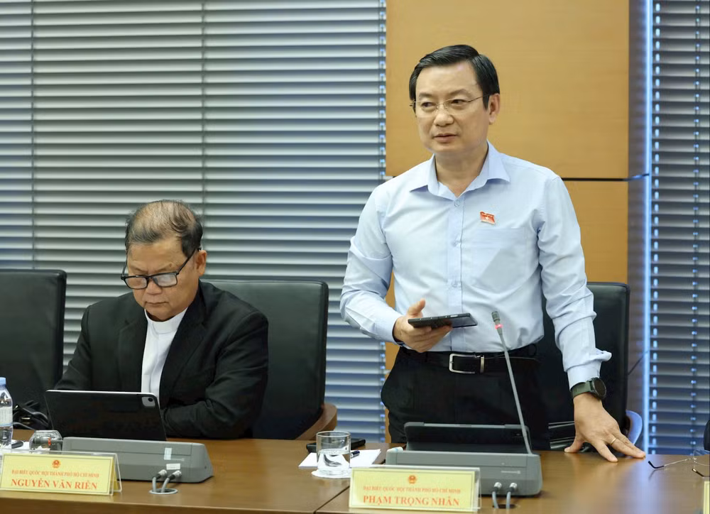 ĐBQH Phạm Trọng Nhân (TP. Hồ Chí Minh) phát biểu
