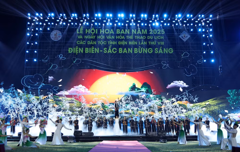 nang tam thuong hieu de le hoi hoa ban thuc su cuon hut diem den hap dan cua du khach hinh 3