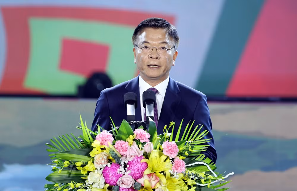 nang tam thuong hieu de le hoi hoa ban thuc su cuon hut diem den hap dan cua du khach hinh 1