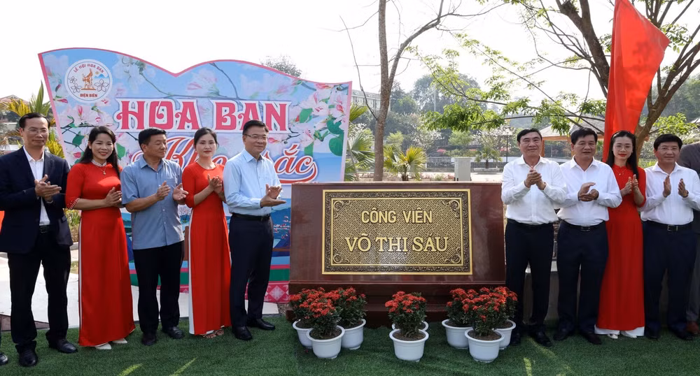 nang tam thuong hieu de le hoi hoa ban thuc su cuon hut diem den hap dan cua du khach hinh 4