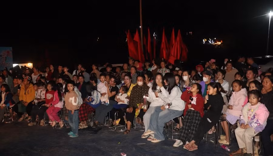 an tuong show dien thuc canh huyen tich u va hinh 2