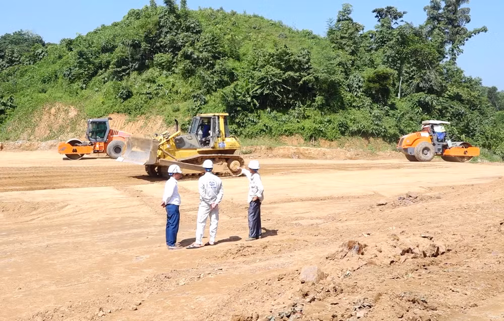 pho thu tuong bui thanh son chi dao thao go kho khan 4 du an duong bo cao toc hinh 1