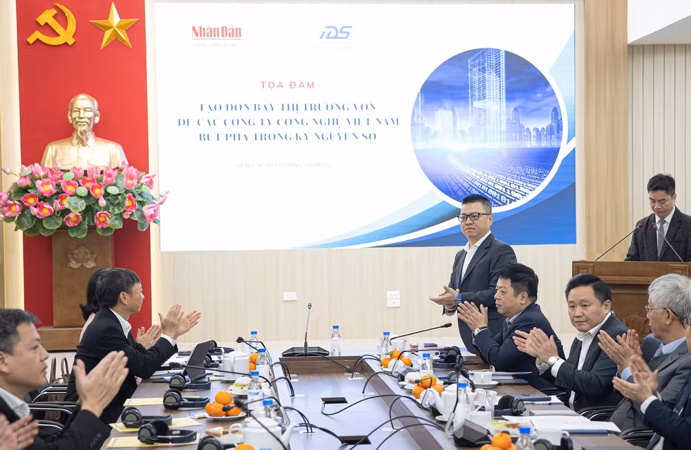 bao nhan dan to chuc toa dam ve don bay thi truong von de viet nam but pha trong ky nguyen so hinh 1