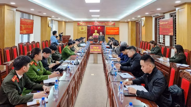 phong vien cac co quan bao chi di thuc te tai cac don vi cong an tren dia ban thanh hoa hinh 1