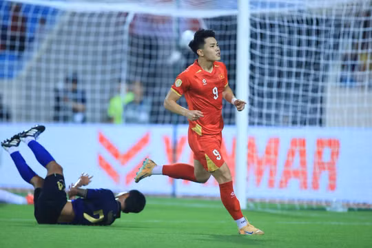 Điểm tin thể thao 10/8: Việt Nam nhận tin vui trước trận gặp Malaysia, UEFA, AFC và CONCACAF yêu cầu Chủ tịch FIFA từ chức