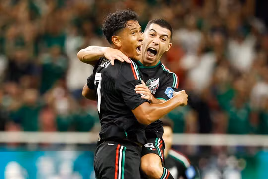 Mexico trở thành đội đầu tiên giành vé vào vòng 1/16 World Cup 2026