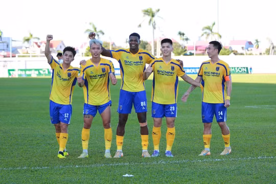 Vượt qua PVF-CAND trên chấm luân lưu, Bắc Ninh thăng hạng V.League