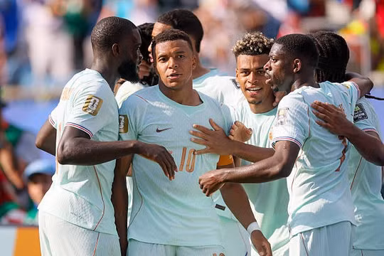 Nhật ký World Cup 10/7: Pháp thẳng tiến vào bán kết, hẹn gặp Tây Ban Nha hoặc Bỉ