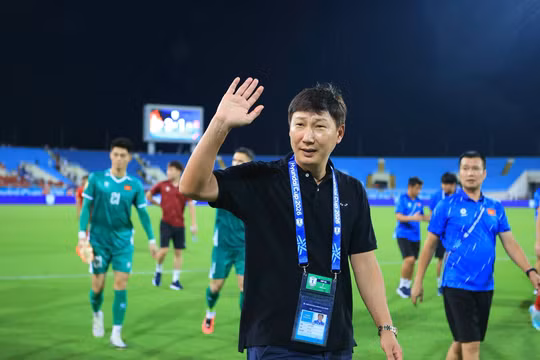Truyền thông Hàn Quốc ca ngợi thành công của HLV Kim Sang-sik với bóng đá Việt Nam