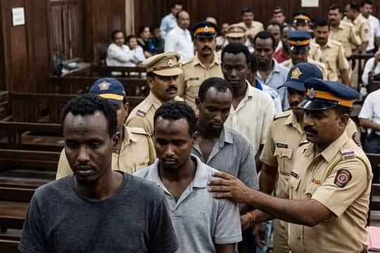 Ấn Độ tuyên án tù chung thân 44 cướp biển Somalia