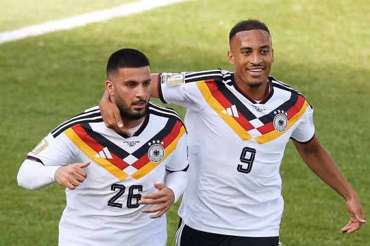 Nhật ký World Cup 21/6: Đức và Hà Lan thị uy sức mạnh, chờ Tây Ban Nha và Bỉ giành chiến thắng đầu tay