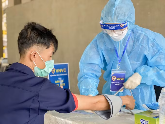 vac xin pfizer moderna duoc huong dan su dung tiem mui 2 hinh 1