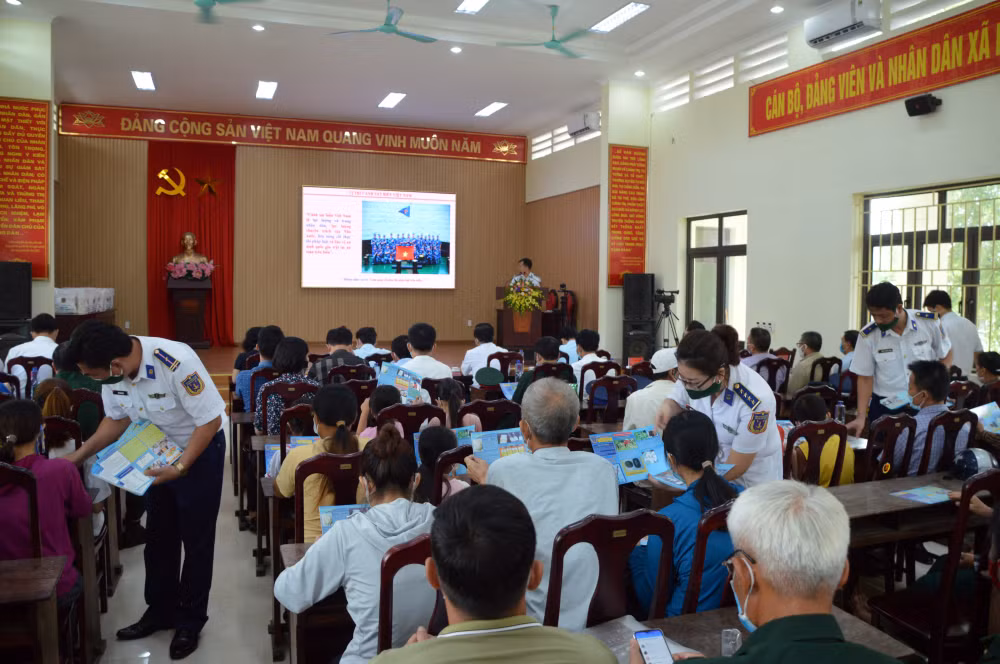canh sat bien chung tay thao go the vang ec hinh 4