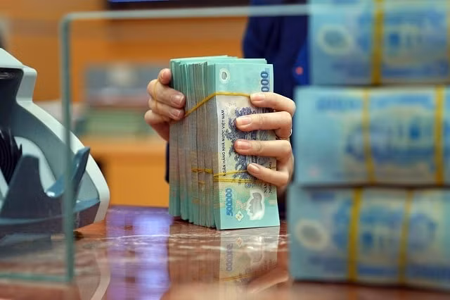 Tiền gửi thanh toán của người dân lần đầu vượt 1 triệu tỉ đồng. Ảnh minh họa