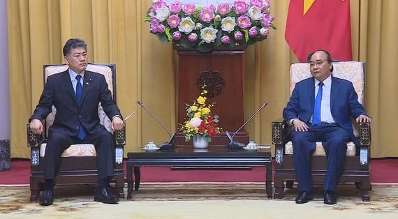 Chủ tịch nước Nguyễn Xuân Phúc tiếp Bộ trưởng Tư pháp Nhật Bản Furukawa Yoshihisa, tại Phủ Chủ tịch.