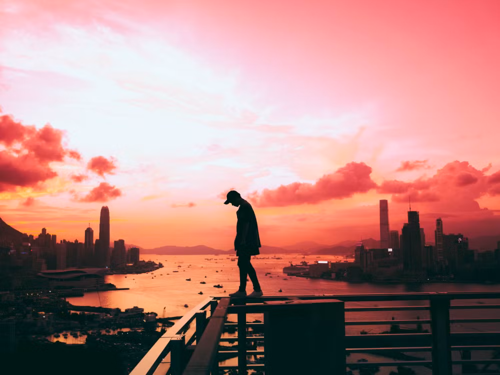 Bitcoin đang “cân bằng” ở mức khoảng 21.000 USD. Ảnh: Unsplash