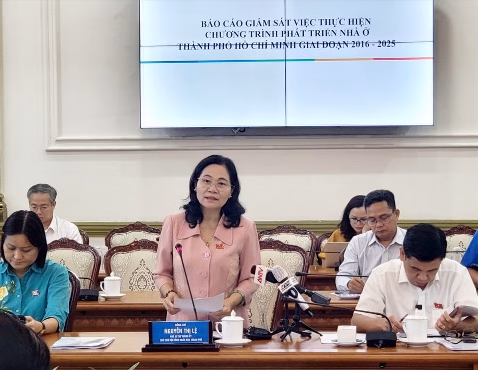 Chủ tịch HĐND TP. Hồ Chí Minh - Nguyễn Thị Lệ phát biểu tại buổi làm việc. Ảnh: HN