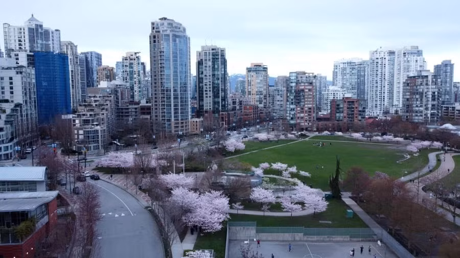 5. Vancouver, Canada: Thành phố lớn nhất miền tây Canada được biết đến với nhiều loại đồ ăn thức uống.