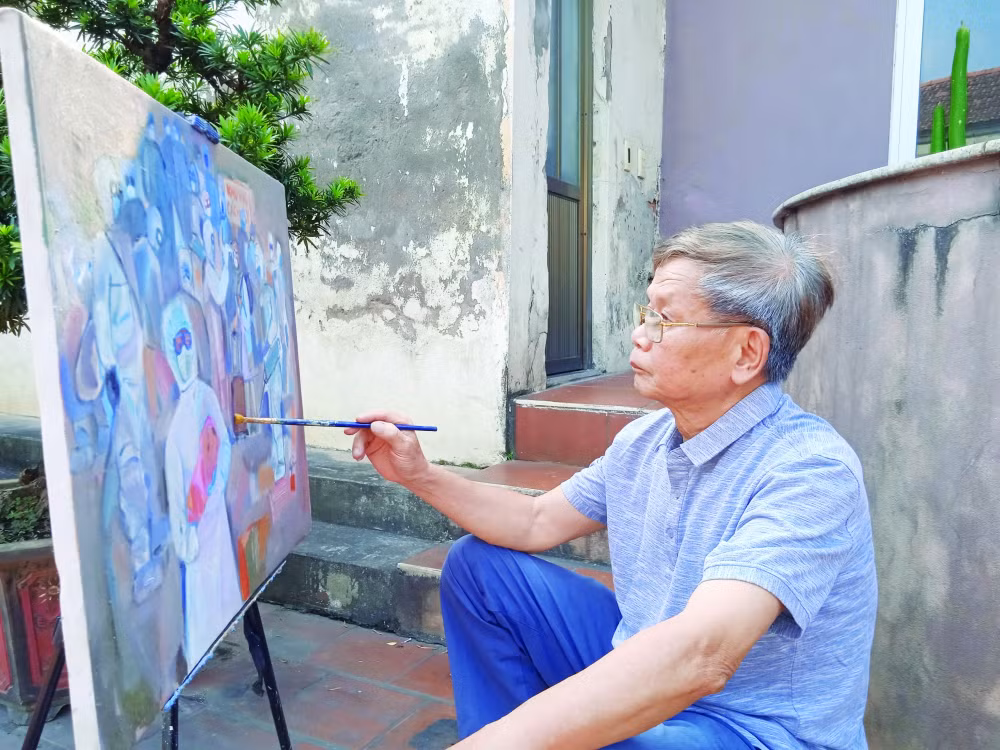 hoa si khanh cham nguyen pho chu tich hoi nha bao thanh pho ha noi viet la nghe ve la nghiep hinh 2