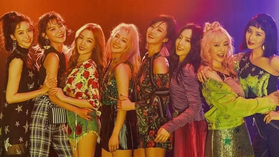 Đội hình 8 thành viên của nhóm nhạc quốc dân SNSD - Ảnh: AllKpop
