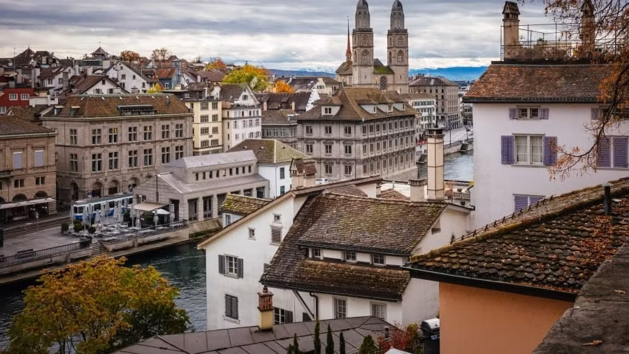 3. Zurich, Thụy Sĩ: Được biết đến với lịch sử ngân hàng, Zurich cũng là một thành phố ẩm thực hàng đầu châu Âu.