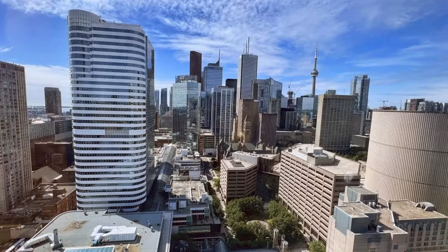 8. Toronto, Canada: Canada đã có thành tích ấn tượng trong năm nay với 3 thành phố trong top 10.