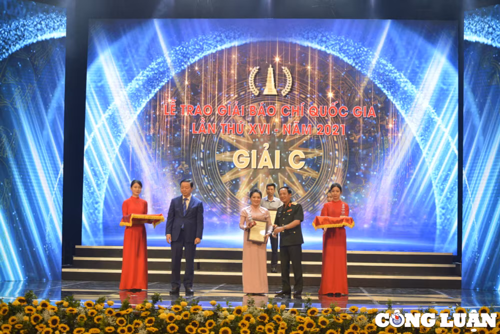 ton vinh nhung y tuong tien phong sang tao tinh than dung cam dan than cua nguoi lam bao hinh 7