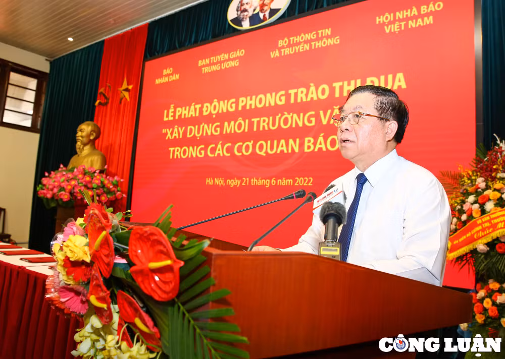 de van hoa lan toa tham sau thuc chat vao moi co quan bao chi moi nguoi lam bao hinh 4