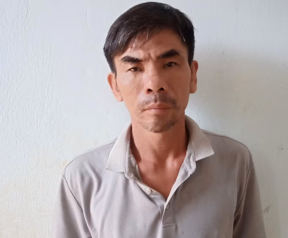 gia lai tam giu doi tuong tuoi xang len nguoi phu nu roi cham lua dot hinh 1