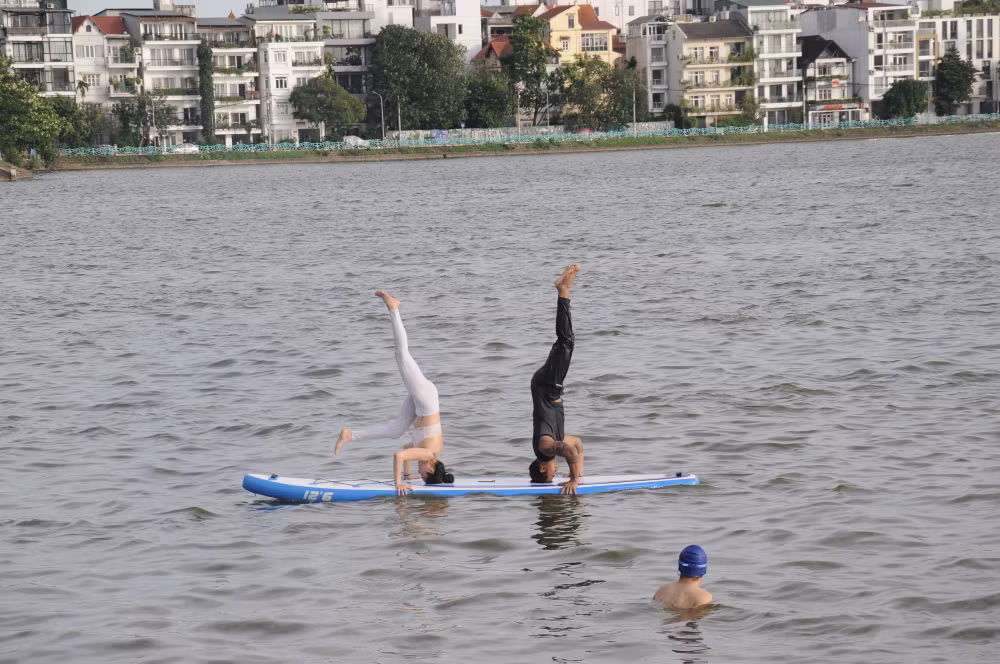 nang nong dinh diem nguoi dan ha noi do xo ra ho tay tam mat hinh 8