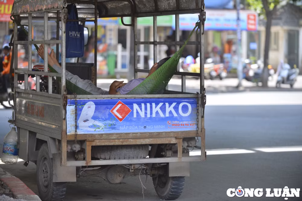 nang nong dinh diem anh huong lon den di lai sinh hoat cua nhieu nguoi dan ha noi hinh 9