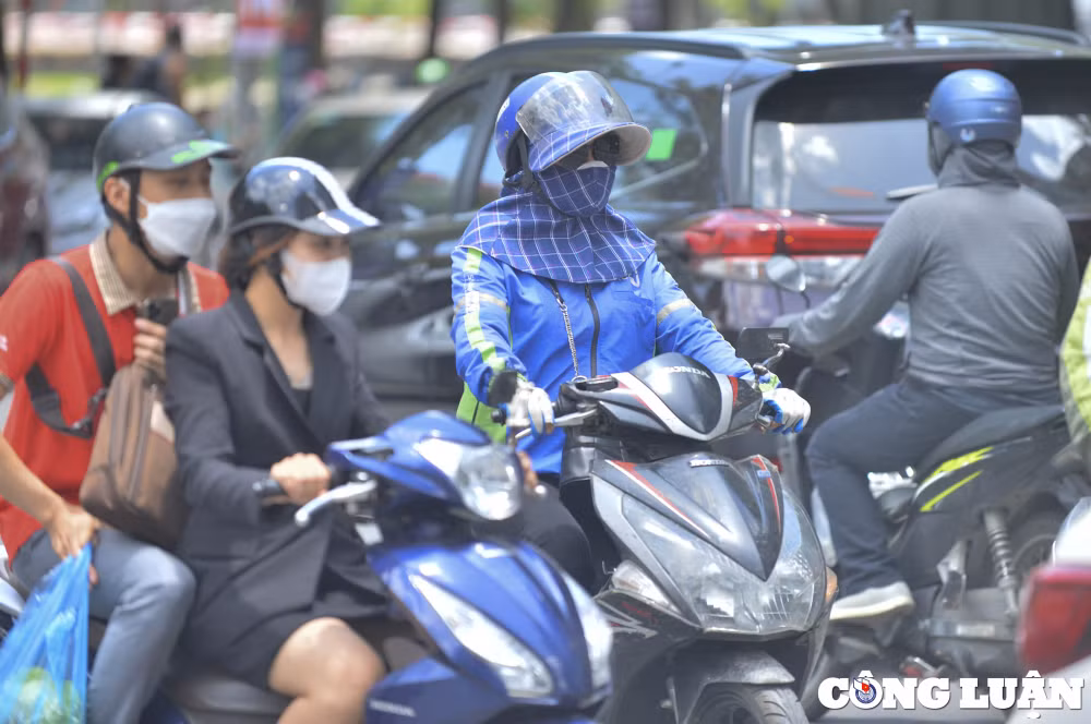 nang nong dinh diem anh huong lon den di lai sinh hoat cua nhieu nguoi dan ha noi hinh 5