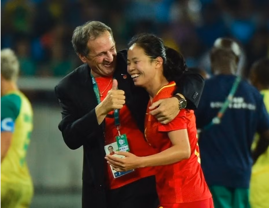 trung quoc thue luat su de khang an cam thi dau toan cau tu fifa hinh 4