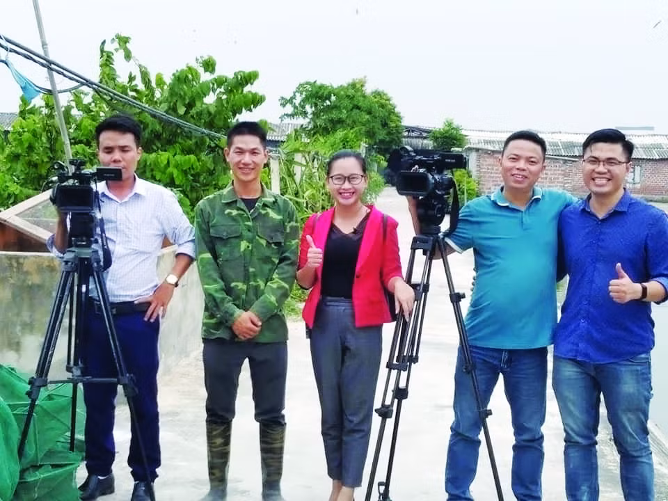 khi nha bao dong hanh cung thanh nien khoi nghiep sang tao hinh 1