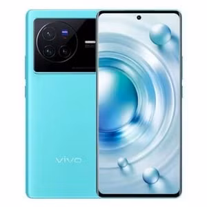 X80 được trang bị chip Dimensity 9000, 12 GB RAM và bộ nhớ trong 256 GB. Máy có pin 4.500 mAh và sạc nhanh 80 W, cho phép sạc đầy 50% chỉ trong vòng 11 phút.