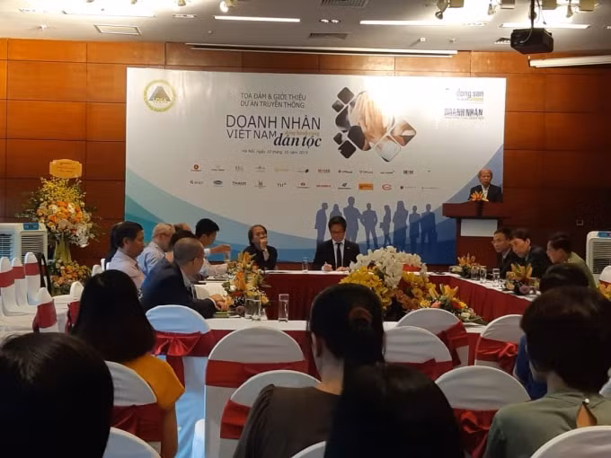 Tọa đàm Doanh nhân Việt Nam đồng hành cùng Dân tộc được tổ chức hướng tới Ngày Doanh nhân Việt Nam. Ảnh: Ngọc Thành