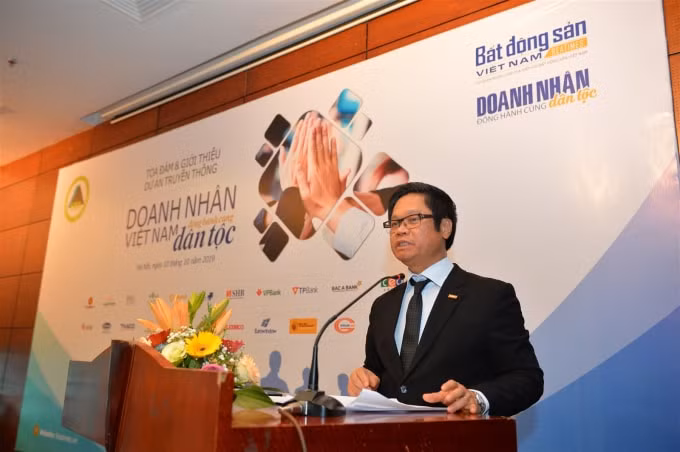 TS. Vũ Tiến Lộc phát biểu tại Tọa đàm. Ảnh: P.V