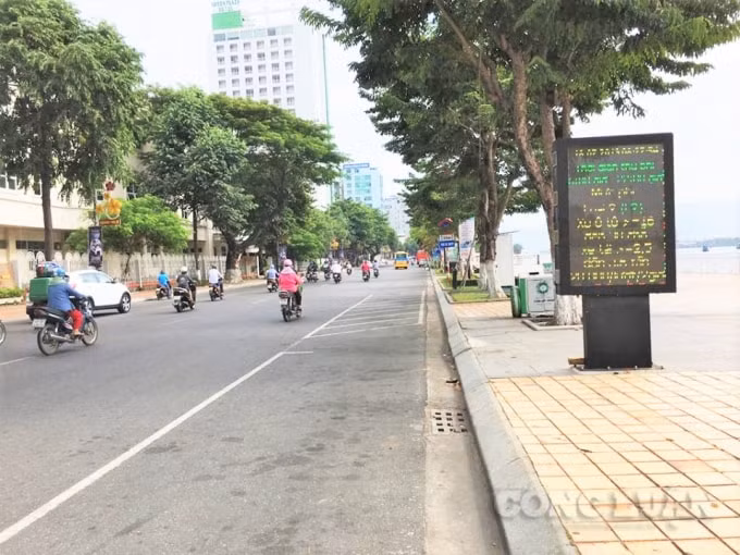 Đà Nẵng chấm dứt cảnh ùn tắc ở các tuyến đường trung tâm thành phố sau gần 1,5 tháng cấm xe trên 30 chỗ ngồi lưu thông vào 2 khung giờ.