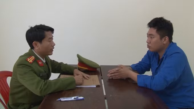 Đối tượng Lê Đức Thắng tại cơ quan công an.
