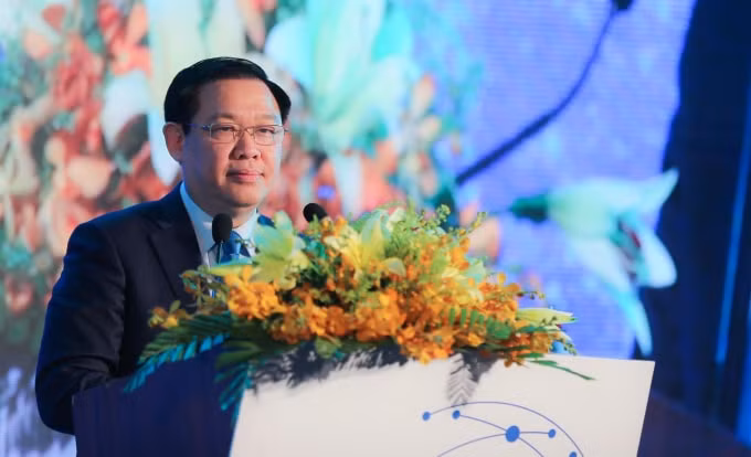 Phó Thủ tướng Vương Đình Huệ phát biểu tại diễn đàn. Ảnh: VGP