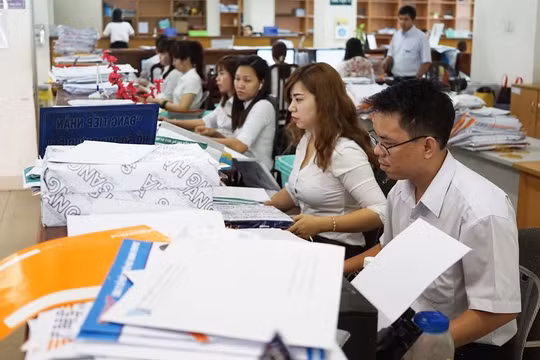 Quy định mới về đối tượng, tiêu chuẩn, điều kiện tiếp nhận làm công chức