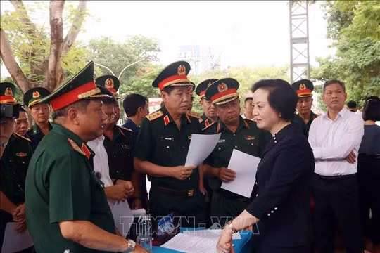 Dùng radar quét ngầm xuyên đất để tìm kiếm mộ liệt sĩ tập thể
