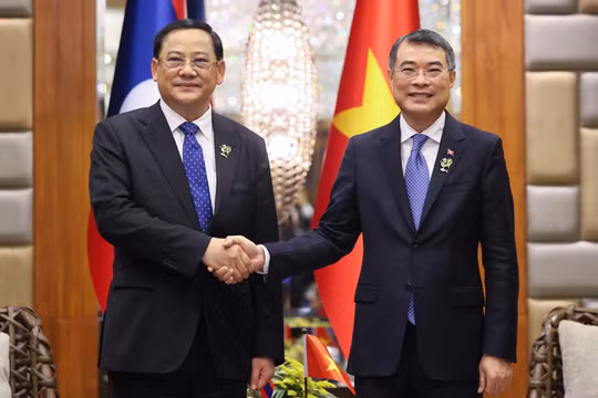Thủ tướng Lê Minh Hưng gặp lãnh đạo 5 nước ASEAN bên lề Hội nghị Cấp cao ASEAN lần thứ 48
